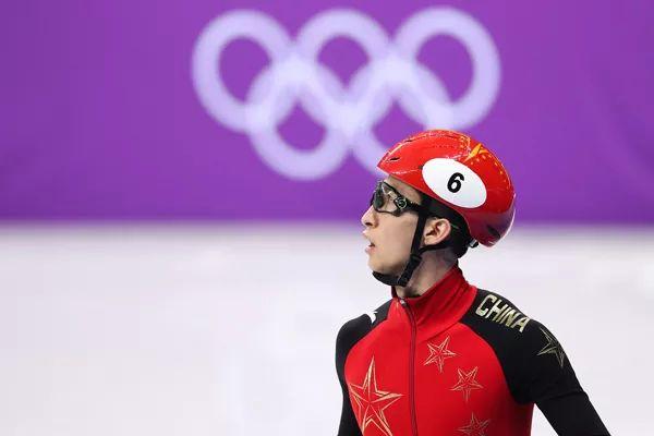 2014索契冬奥会短道速滑(集体“被黑”后,中国短道速滑队终于在韩国拿到了一枚银牌)