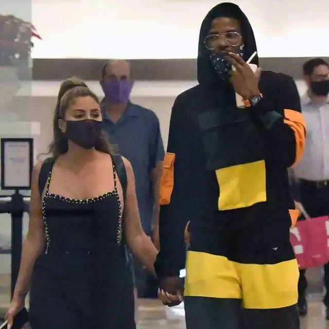 他的女友皮蓬前妻拉尔萨有多少呢(皮蓬终于离婚了!已有8个孩子,前妻婚内多次出轨并加入成人行业)