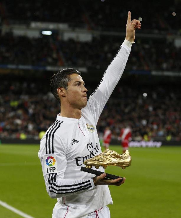 左脚前锋左脚厉害的前锋(足球历史上最强的6个前锋,梅罗在列,最后一人被封为世纪金靴)