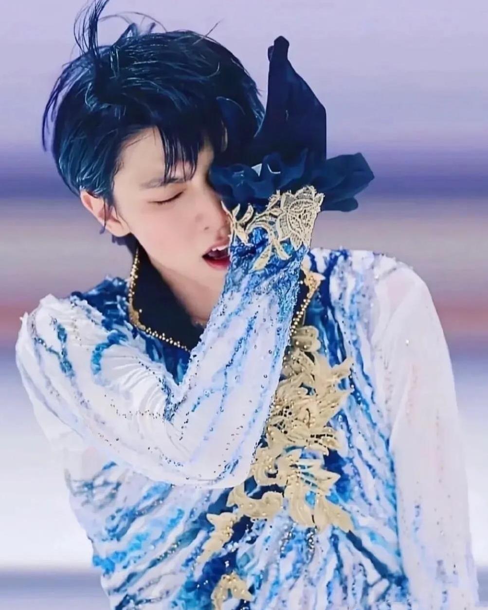 优雅身姿成就传奇(羽生结弦:王者落幕,用身姿书写冰面上的美丽传奇)