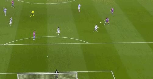 费兰助攻奥巴梅扬破门（西甲-巴萨1-0皇家社会 费兰助攻奥巴梅扬头球破门）