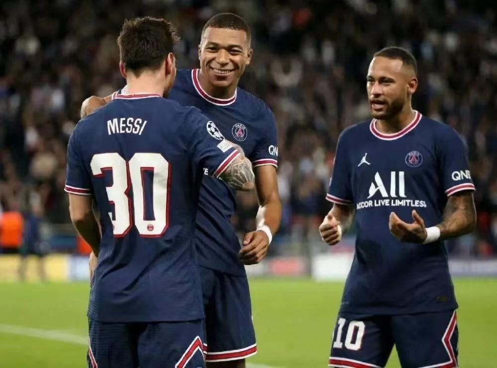 巴西球王内马尔有多帅(与姆总监对着干!巴黎新帅:内马尔必须留下)