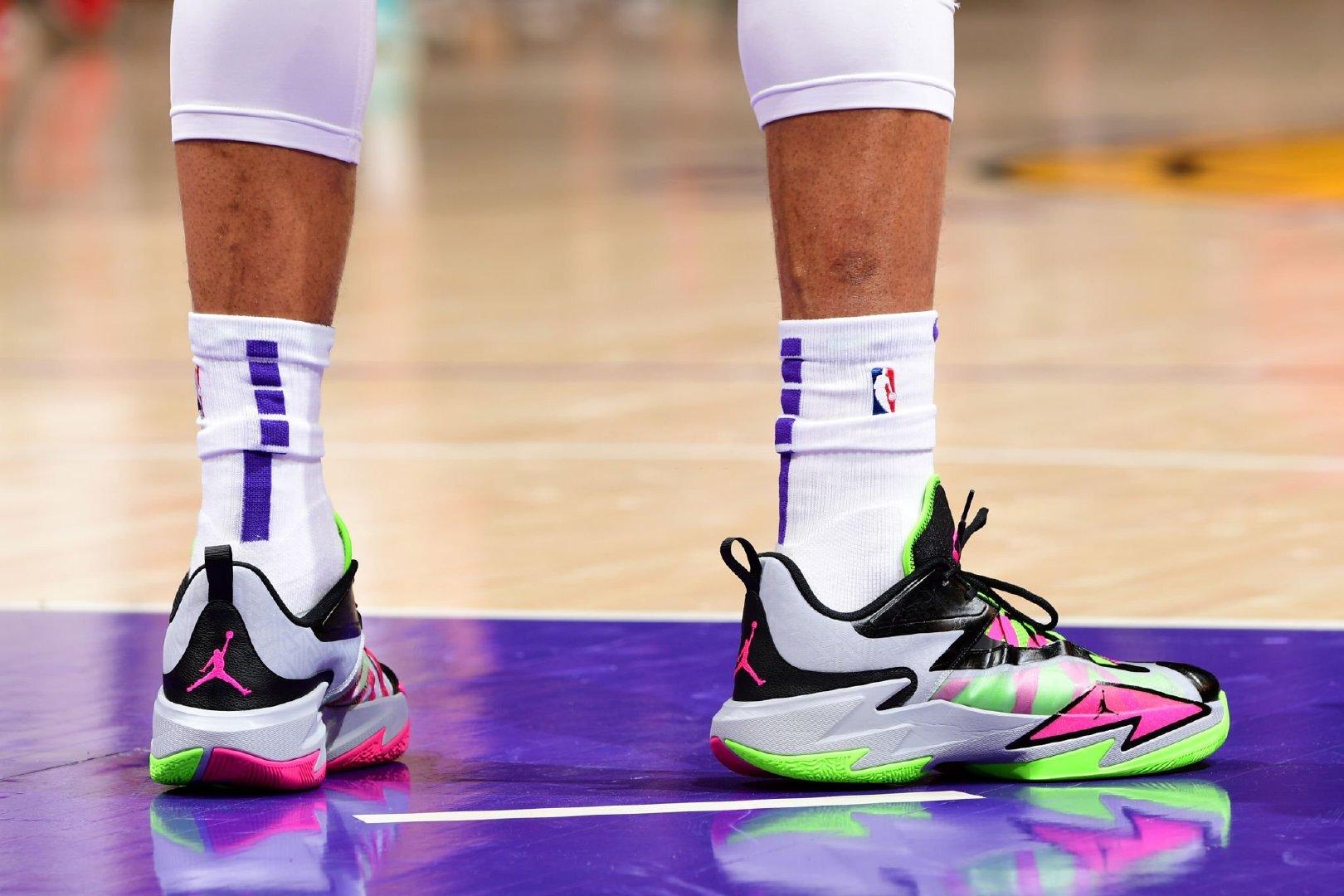 耐克篮球鞋都有哪些明星款(莫兰特、维金斯NBA明星球员季后赛穿了哪些Nike乔丹篮球鞋?)