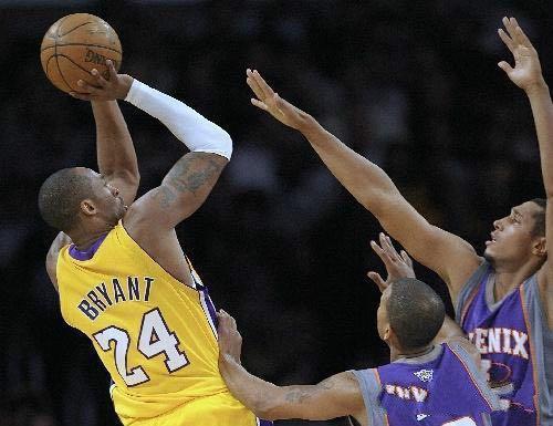 篮球全场怎么站位（篮球场上五个位置的作用和打法！别说没告诉你！）