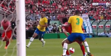 韩国世界杯足球场（巴西5：1韩国，桑巴舞步晃晕太极虎！差距巨大，英超金靴带不动）