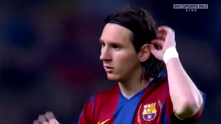 史诗级0比0(9.5万人见证史诗级0-0!C罗欧冠3分钟失点,梅西60分钟被换)