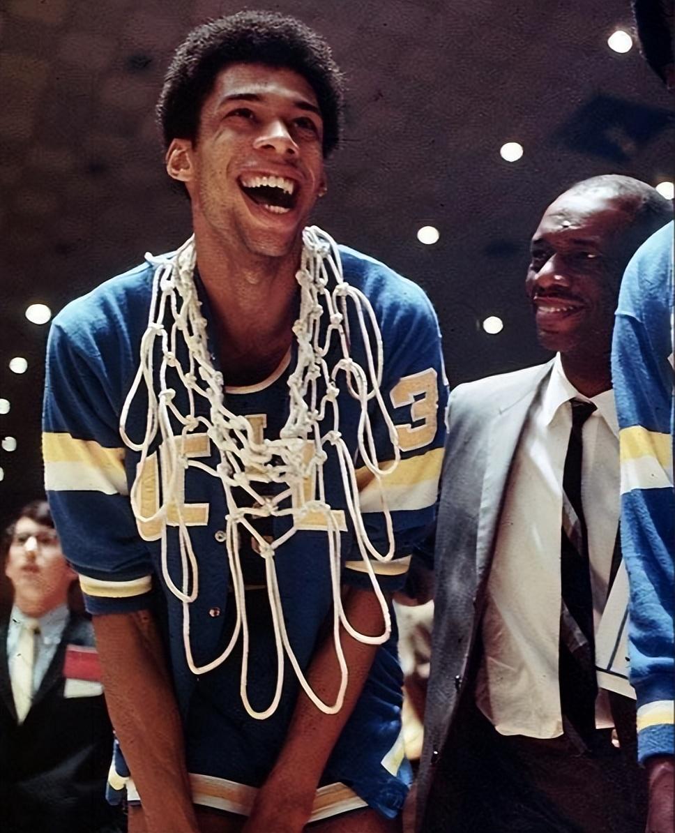 cba和ncaa哪个好(NBA,CBA,NCAA,这3大篮球联赛,历史第一人都是谁?)