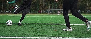 足球怎么打单边(三个所有球员都必须要掌握的足球技巧)