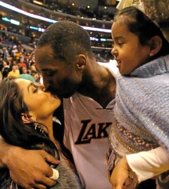 科比真的出过轨（她曾介入科比婚姻，身材好颜值高，让瓦妮莎提出离婚）