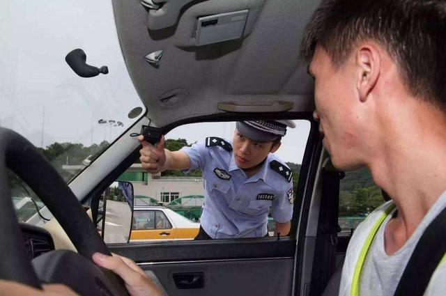 高尔夫初级教练证怎么考（从事驾校教练工作，考教练证要考哪些）