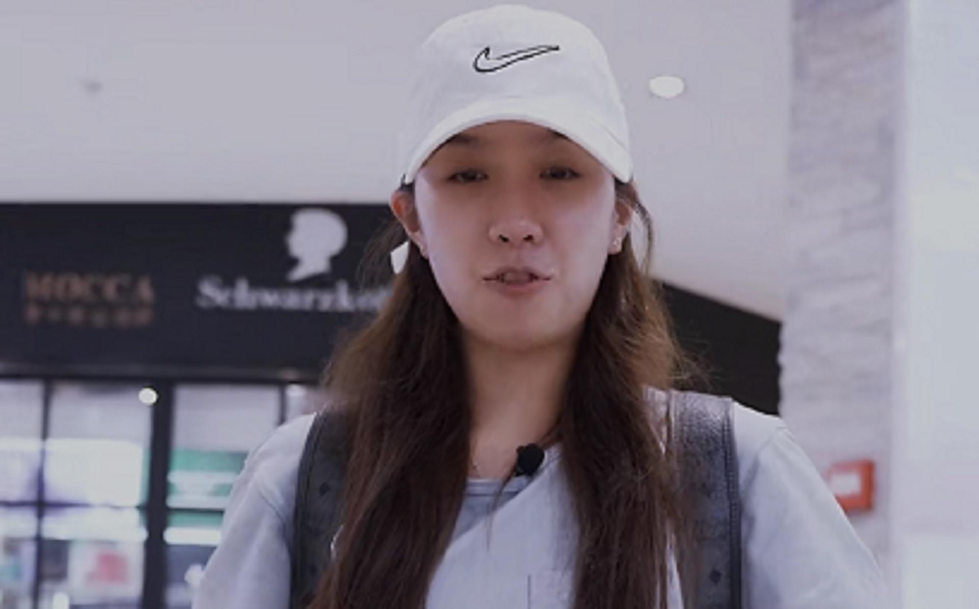 王小羽是羽毛球冠军吗（王小羽：全网第一位羽毛球小天后，频繁恰饭引争议，一秒杀球爆红）