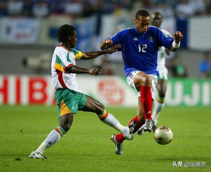 02年世界杯法国首场(2002年世界杯揭幕战爆冷!齐达内缺阵,卫冕冠军法国0比1塞内加尔)