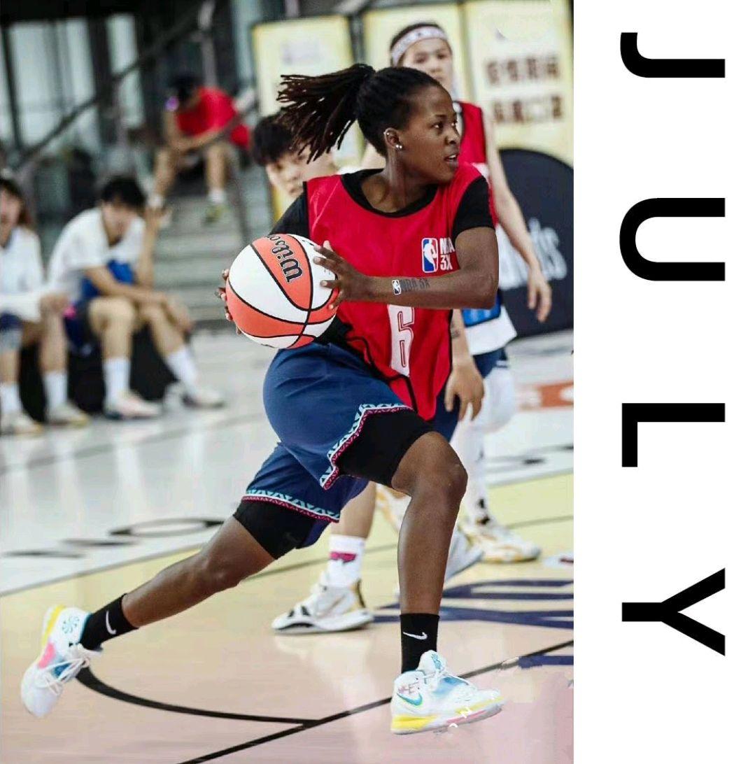 斯伯丁篮球83系列（NBA专用篮球是什么牌子？）