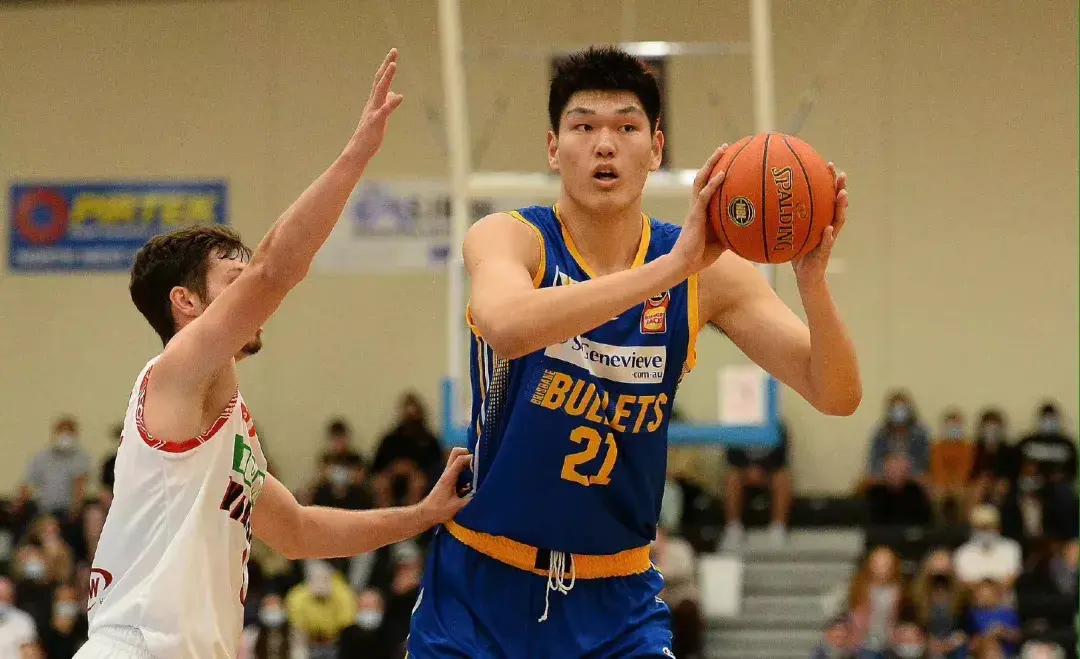 刘传兴nbl首秀惊艳全场（身高2米25，比周琦还高！刘传兴在NBL的表现如何？优缺点都很明显）