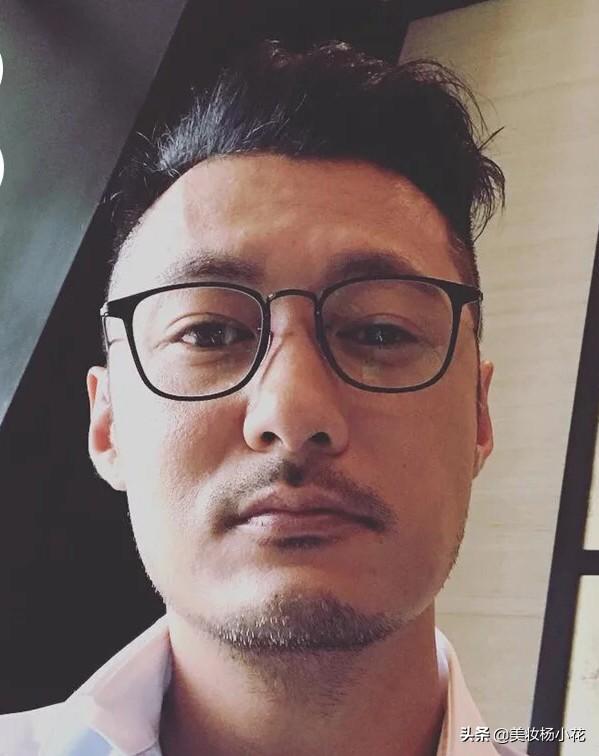 入門圓臉戴什么眼鏡好看(小圓臉戴什么眼鏡好看)