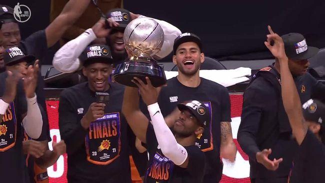 保罗评价詹姆斯琼斯（真正的幕后大佬，2年将垫底球队变成冠军，3操作堪称完美）