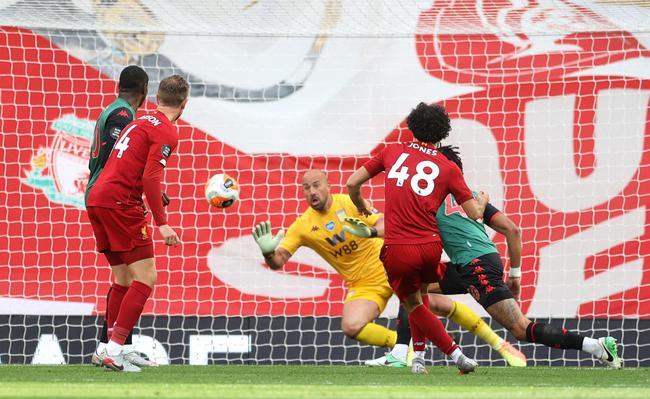 利物浦为什么是英超首冠（破百创世！利物浦的英超首冠，克洛普要将其装饰的绚烂无比）