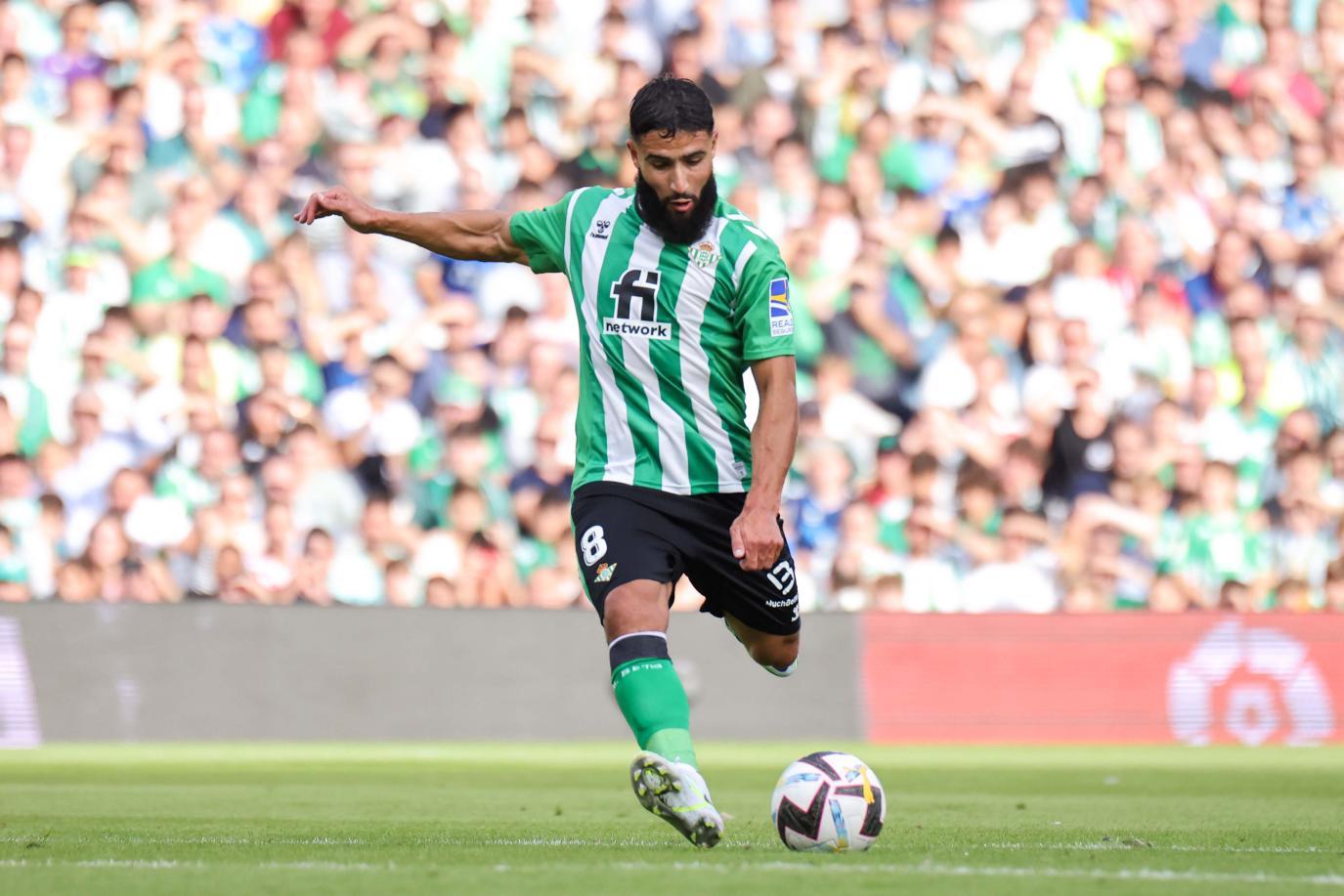 西甲马竞vs奥萨苏纳前瞻预测(西甲第13轮前瞻:巴列卡诺主场对阵皇马,塞维利亚德比重磅登场)