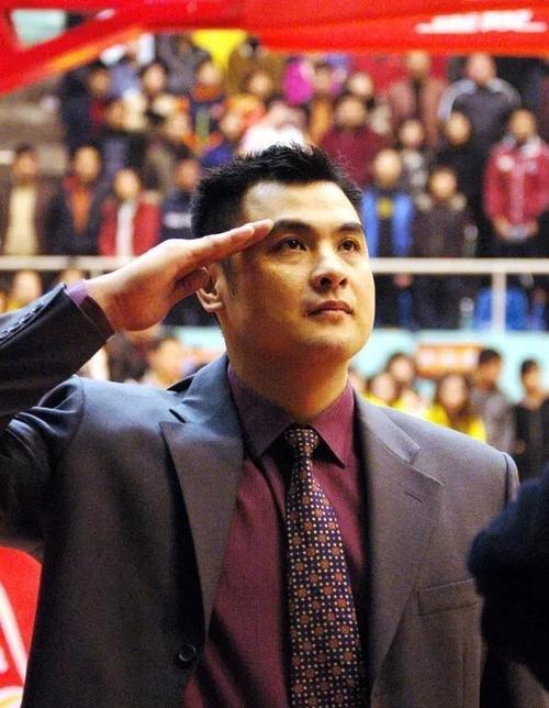 nba为什么没有刘玉栋（未能进入NBA是永远的遗憾？巅峰时期的战神刘玉栋为什么无缘NBA？）