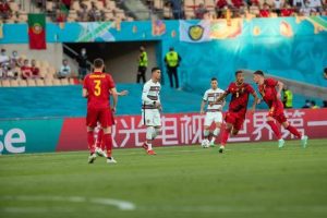 欧洲杯c罗是哪个球队(C罗告别欧洲杯!世界第一比利时击败卫冕冠军葡萄牙)-华海博客