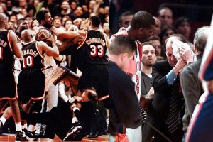 拳击打出脑浆的是谁(盘点NBA五大冲突时刻,一人被打出脑浆)-华海博客