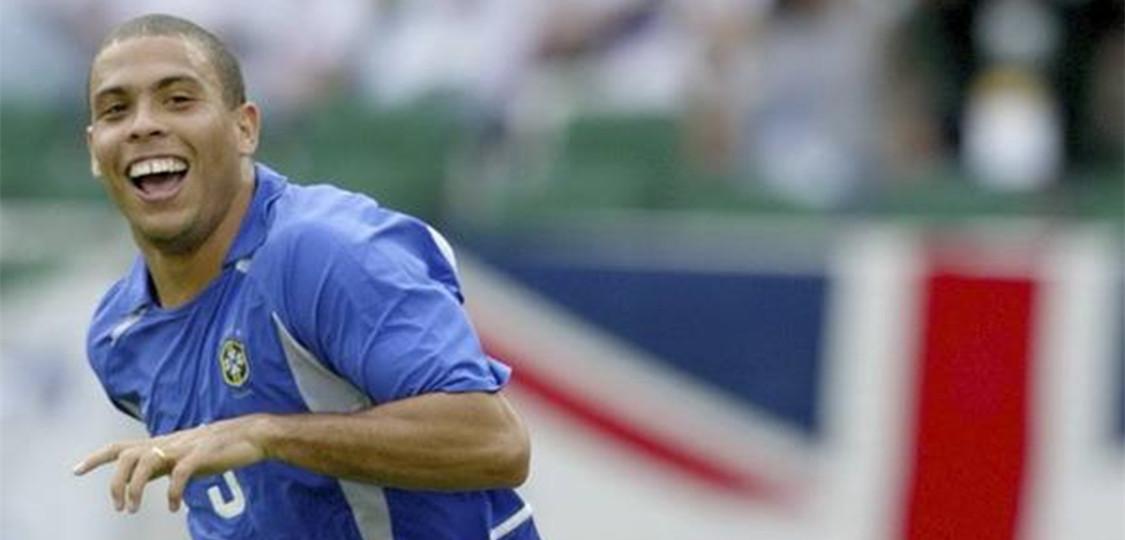 闪耀02世界杯(重说经典之2002年英巴大战:小罗惊艳出世,韩日世界杯唯一名局)