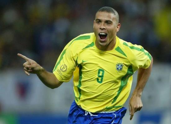 现在世界足球巨星排名前十名是谁（梅西第1+C罗第3，足坛百大巨星前十出炉，这个排名是否合理？）