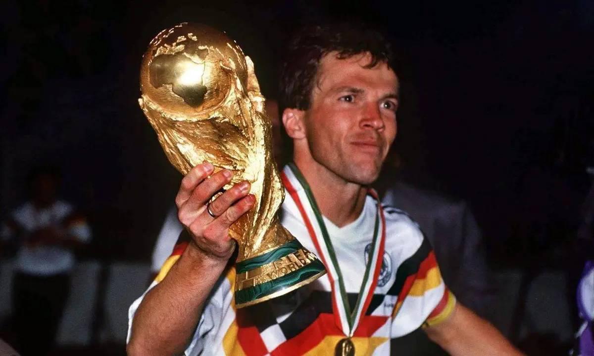 足球明星排名榜(除贝利外!还有哪些伟大的10号球星?至少有这5人,梅西小罗上榜)