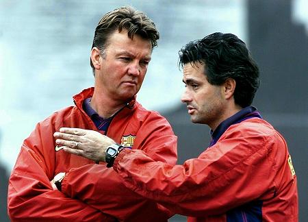 竟然是靠瓜迪奥拉(“范加尔定律”始于20年前巴萨的八连胜,原来是靠瓜迪奥拉拯救的)