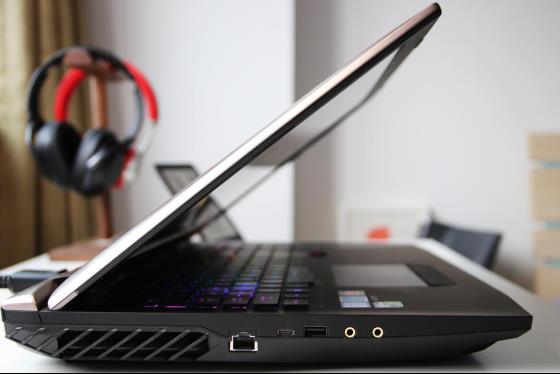 玩家国度电竞(游戏爱好者首选:玩家国度G7AI电竞游戏本上手评测)