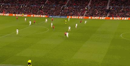 范德贝克失误送礼(齐达内红魔首秀…)