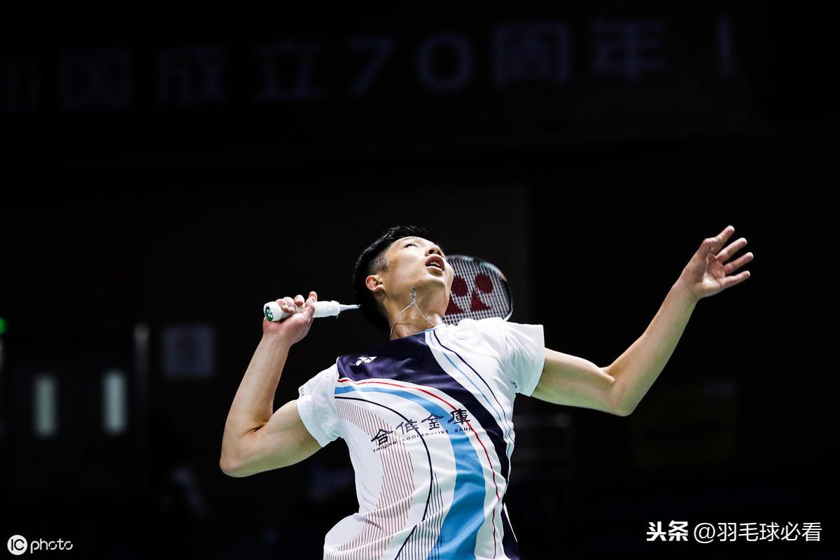 羽毛球是如何扣杀的（羽毛球扣杀不出暴力的球，多半是动作流程不正确，六个步骤不能少）