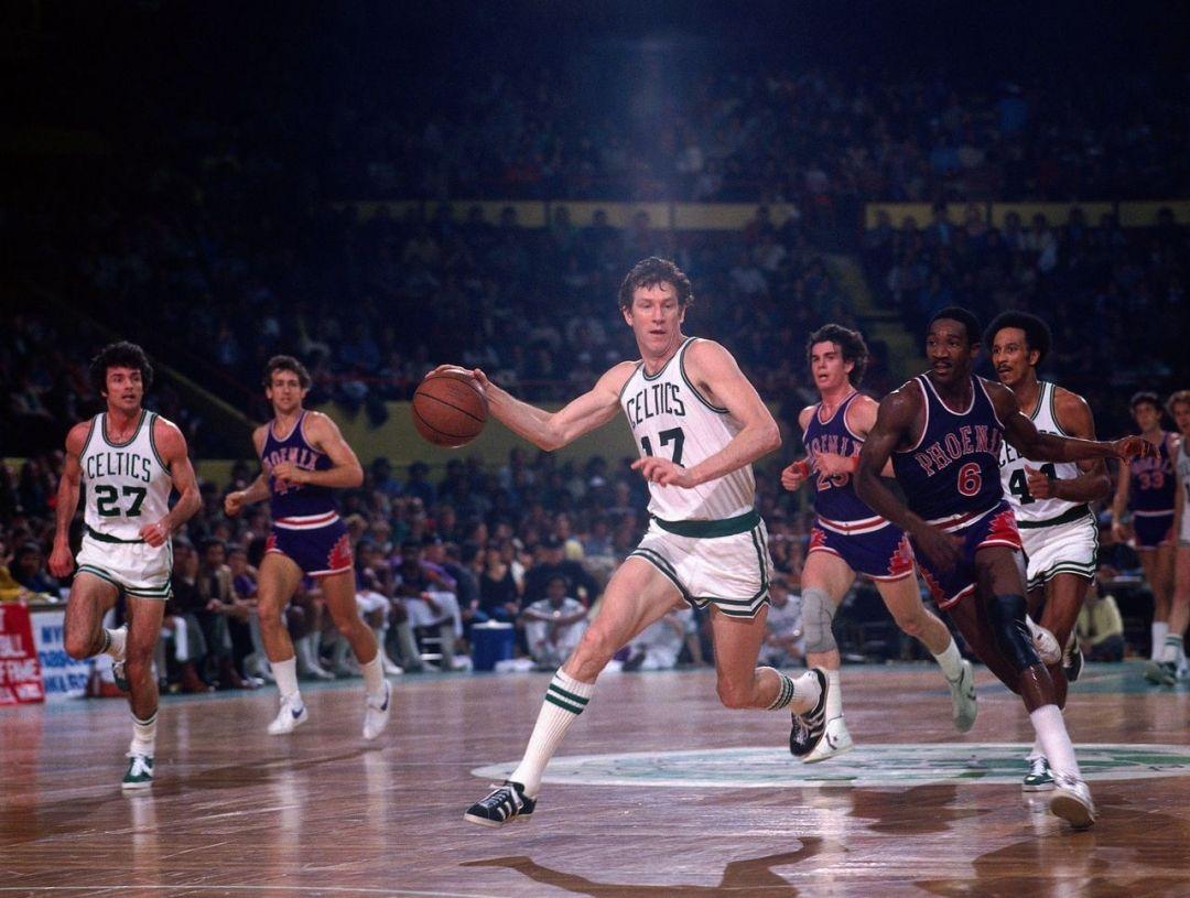 NBA最强小前锋排名(NBA历史前十小前锋:现役四人上榜,皮蓬仅第7,詹皇地位无可撼动)