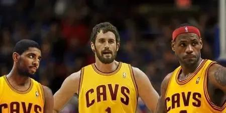 詹姆斯是伪巨星吗(詹姆斯是伪巨星,真实表现根本配不上现在的地位)