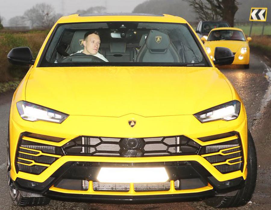 曼联阵容2021球员名单及号码（曼联公布新赛季英超大名单：琼斯挤上末班车，避免直接半年没球踢）