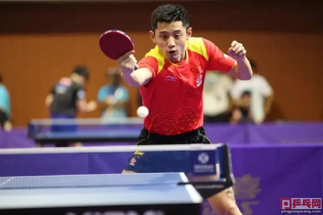 樊振东拿过多少世界冠军（樊振东5届世乒赛之旅，从最可爱到最暴力，重点培养8年终夺冠）