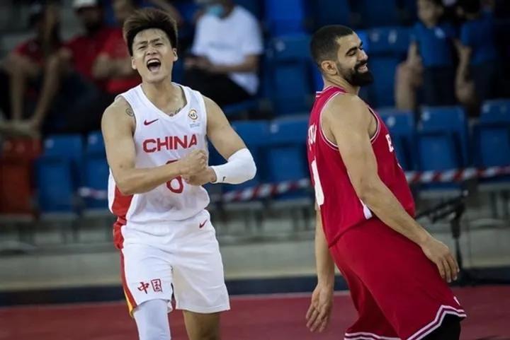 今晚cctv5转播篮球直播（CCTV5直播！中国男篮主场征战世预赛，洋帅迎首秀姚明很紧张）