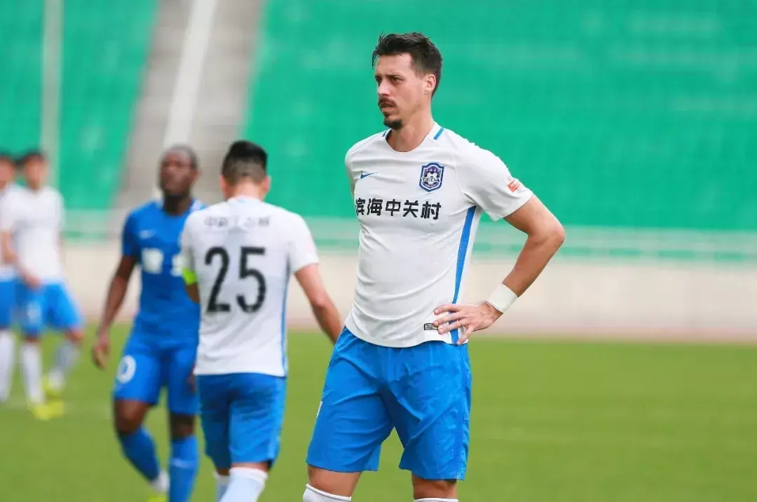 天津泰达外援（最贵外援下放预备队、外援最多9人，泰达当年引援争议或成审查焦点）