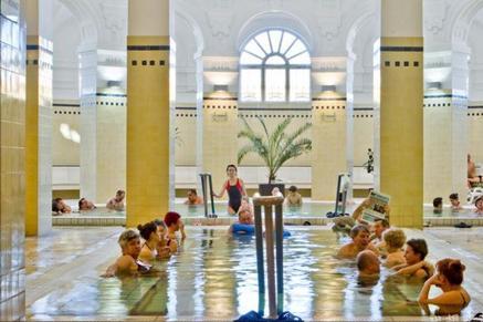 世界上最缺少男人的10个国家（全球10大奇缺男人的国家：女人太多“愁着嫁人”，男人成为抢手货）