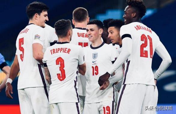 欧洲杯英格兰队大名单（英格兰欧洲杯26人名单：斯特林领衔，林加德落选，曼城曼联各4人）
