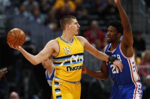 nba现役中锋(美媒列现役22大中锋:约基奇力压恩比德居首 戈贝尔第三)-华海博客