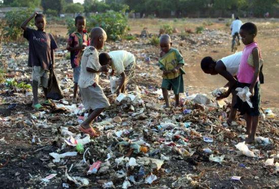 2014世界杯尼日利亚(9000万人日均收入仅13块,但这个非洲兄弟却拥有不止一个"姚明")