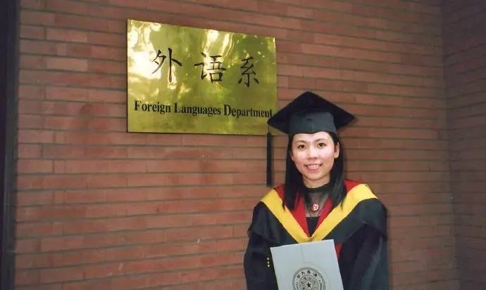 邓亚萍简历个人资料简介毕业学校（她身高1米55，却拿18块金牌，25岁读清华，35岁成剑桥博士，凭啥）