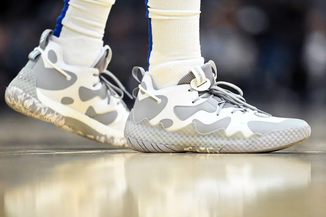 耐克篮球鞋都有哪些明星款(莫兰特、维金斯NBA明星球员季后赛穿了哪些Nike乔丹篮球鞋?)