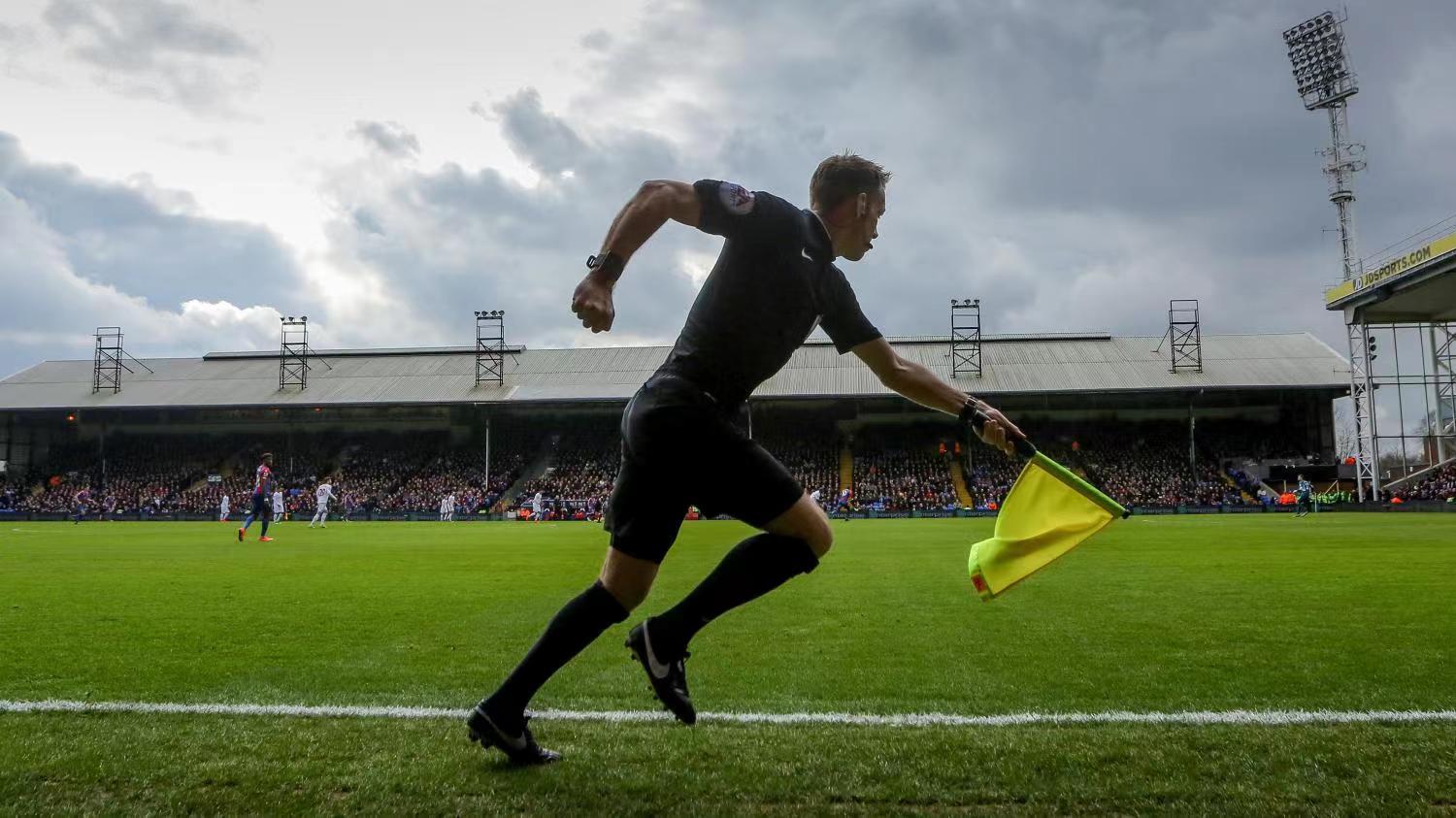 足球直播怎么识别球员(“半自动越位识别”系统亮相足坛,未来再也没有越位误判?)