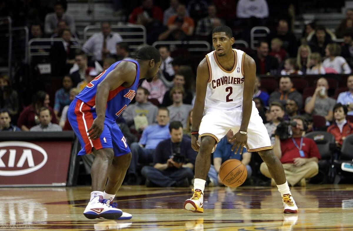 篮球进攻后卫怎么打（篮球后卫实用打法，顶级后卫的球场思路，后卫球员必须掌握的技巧）