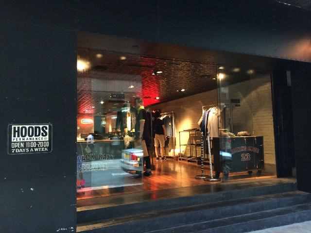 来香港买什么牌子的衣服（香港买钻石什么牌子好）