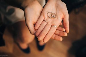 关于婚姻的书籍推荐（关于婚姻，这是我读过的，最让我受益的 5 本好书！- （强烈推荐））-华海博客