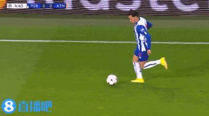 奥布拉克扑单刀（半场-马竞防线多次被打穿0-2落后波尔图 奥布拉克两扑单刀）