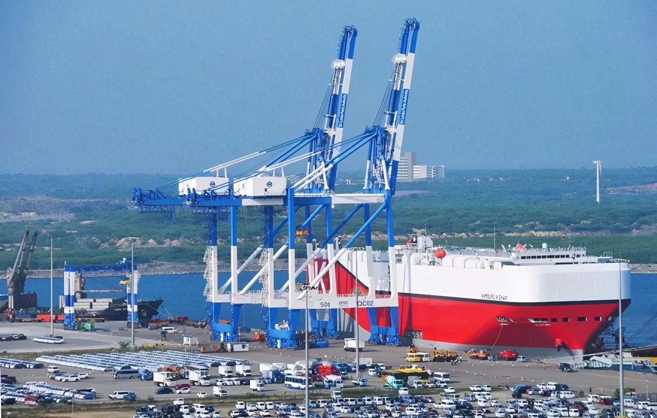 宝石如白菜的斯里兰卡(斯里兰卡:印度洋上的明珠,与印度关系极其复杂,如今却心向中国)